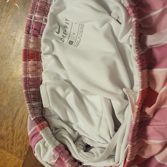 Nike Dri-Fit Shorts - Picture 4 of 4